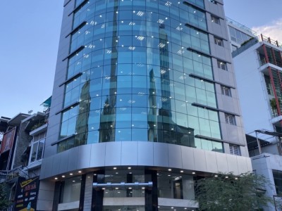 Toà nhà nguyên căn đường Huỳnh Thúc Kháng Quận 1